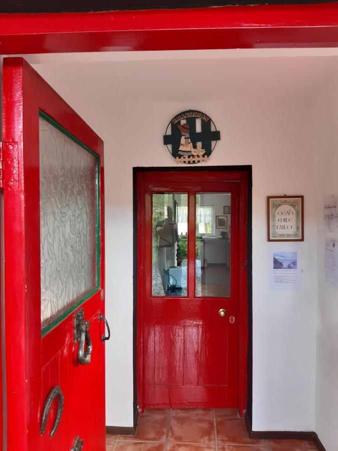 Back2Roots - Beautifully Restored Cottage, Doochary Buitenkant foto